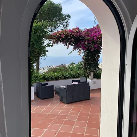 Casa Blu Affittacamere 3*